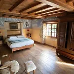 In A Damigny Manor In Normandy Saint-Martin-des-Entrées
