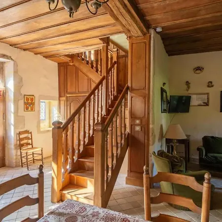 In A Damigny Manor In Normandy בית נופש