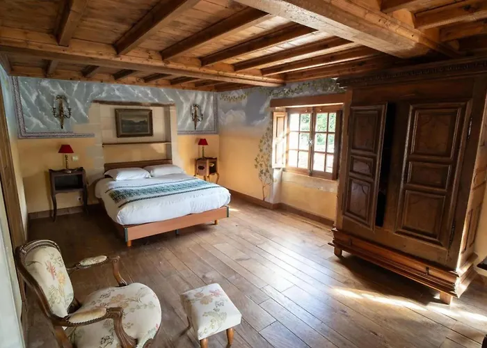 In A Damigny Manor In Normandy Saint-Martin-des-Entrées