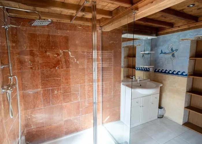 In A Damigny Manor In Normandy * Saint-Martin-des-Entrées